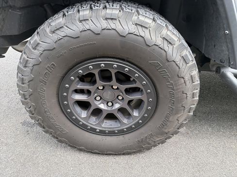 Used 2022 Jeep Wrangler Unlimited Sport AWD/4WD image 32