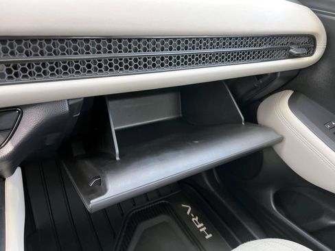 Certified 2023 Honda HR-V LX image 33