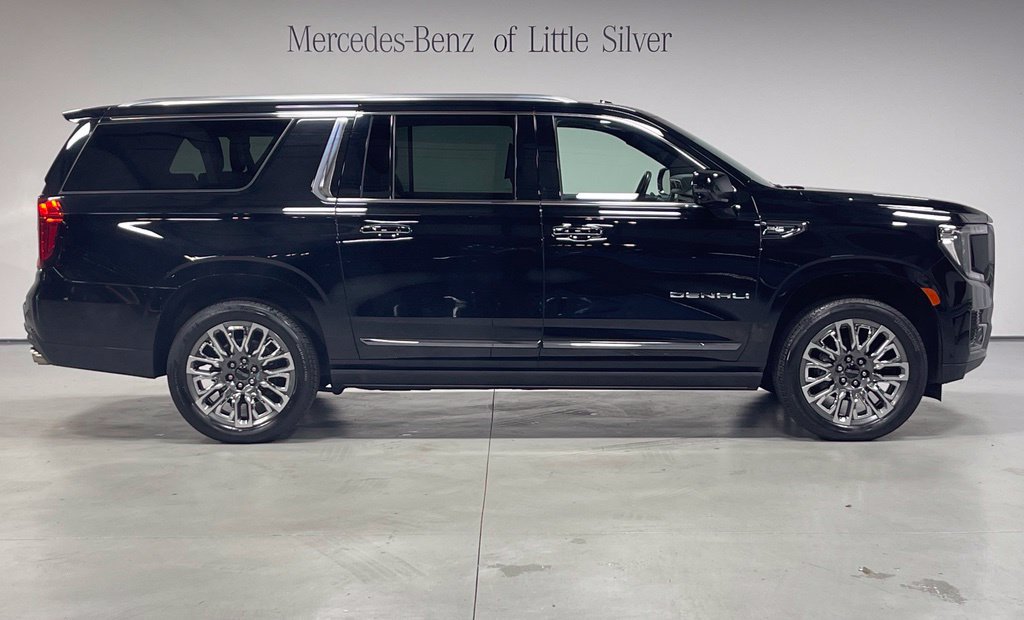 Used 2024 GMC Yukon XL Denali Ultimate AWD/4WD image 7