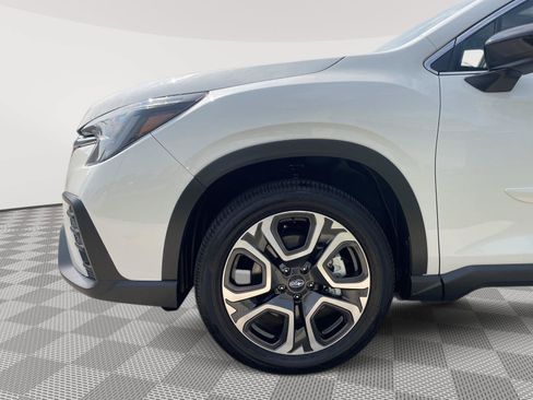 Used 2025 Subaru Ascent Touring AWD/4WD image 10