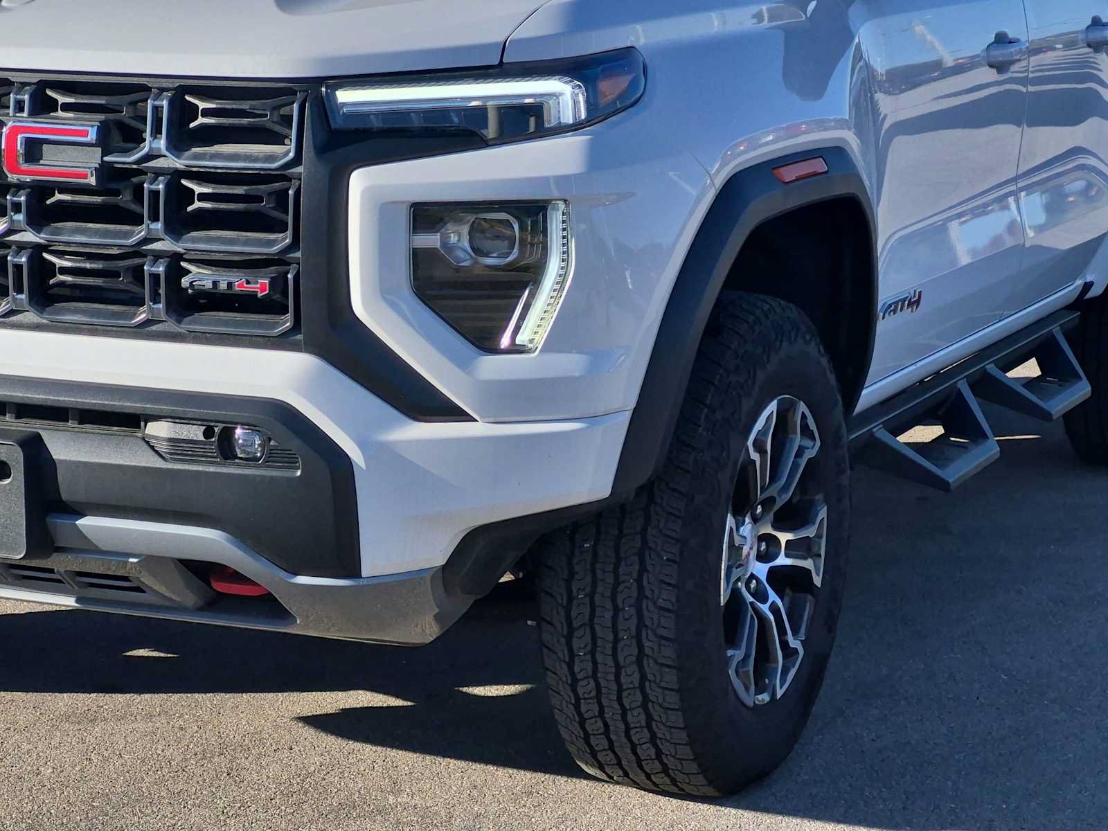 Used 2023 GMC Canyon AT4 AWD/4WD image 11