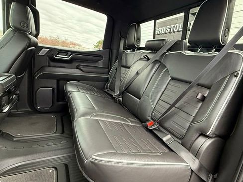 Used 2022 GMC Sierra 1500 AT4X image 19