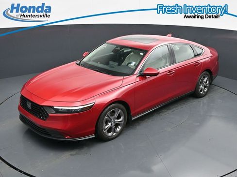 Used 2024 Honda Accord EX image 31