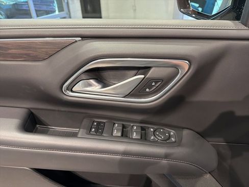 Used 2022 Chevrolet Tahoe LT w/ Luxury Package AWD/4WD image 14