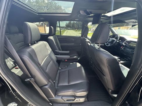 Used 2021 Honda Pilot Black Edition image 13
