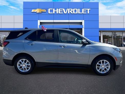 Certified 2023 Chevrolet Equinox LS w/ LS Convenience Package FWD image 7