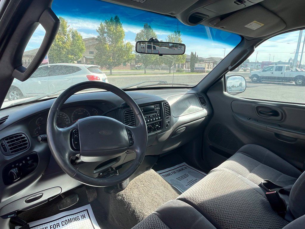 Used 2002 Ford F150 XLT AWD/4WD image 11
