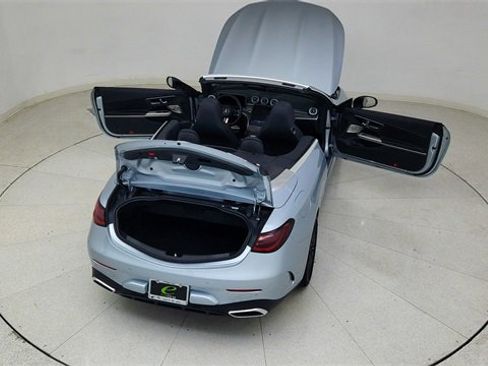Used 2025 Mercedes-Benz CLE 300 4MATIC Cabriolet image 88