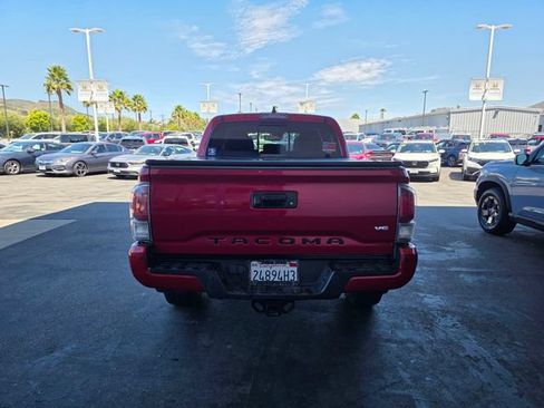Used 2021 Toyota Tacoma TRD Sport w/ Technology Package AWD/4WD image 9