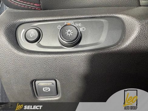 Used 2021 Chevrolet Blazer RS w/ Enhanced Convenience Package FWD image 17