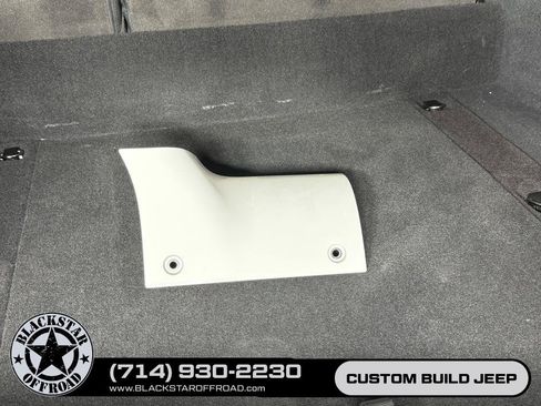Used 2024 Jeep Wrangler Unlimited Rubicon 4xe AWD/4WD image 27