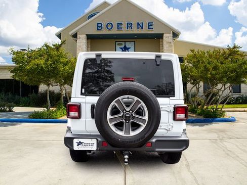 Used 2023 Jeep Wrangler Sahara w/ Cold Weather Group AWD/4WD image 4