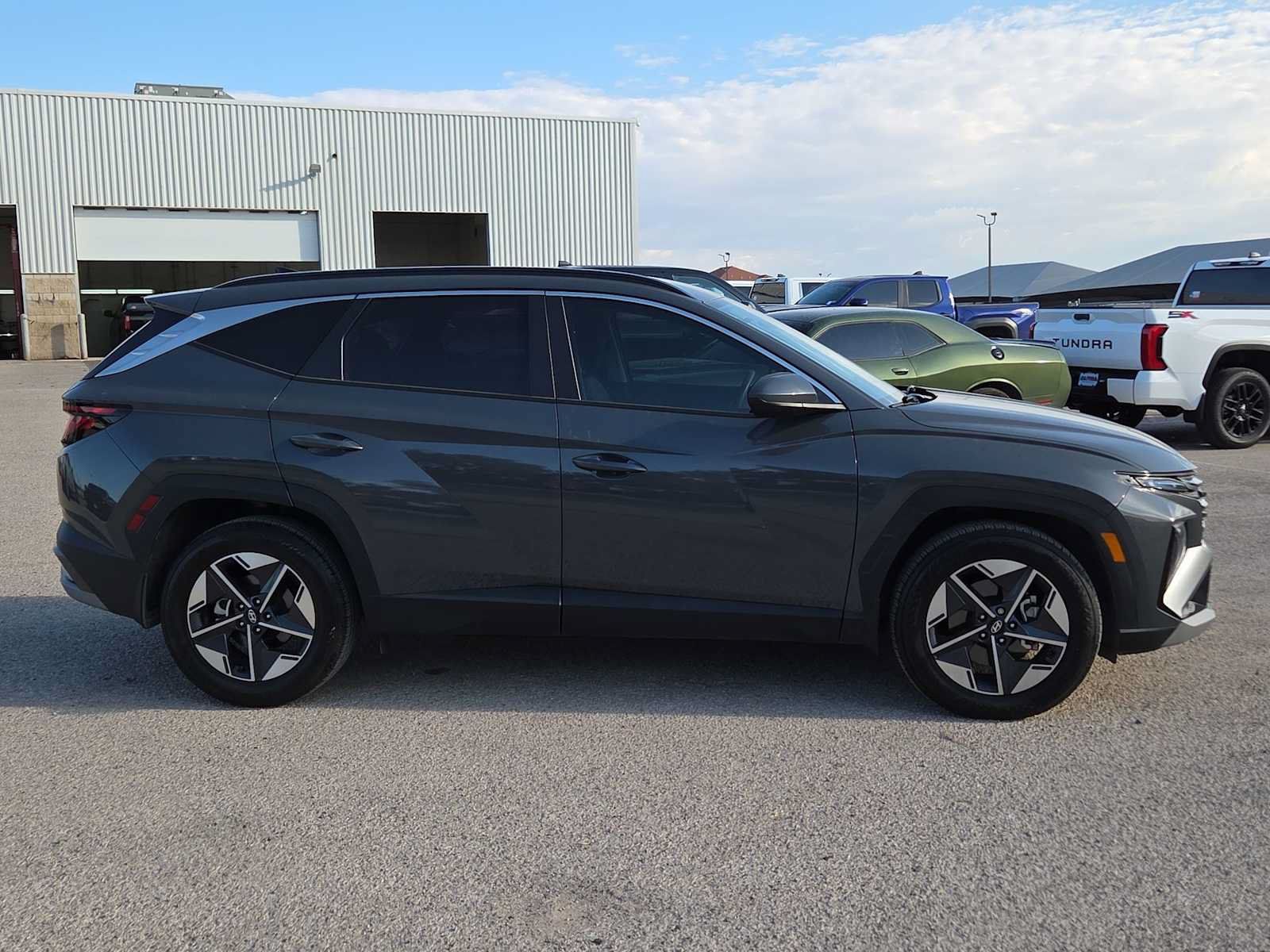 Used 2025 Hyundai Tucson SEL FWD image 9