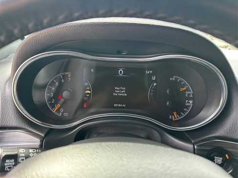 Used 2021 Jeep Grand Cherokee Laredo X image 17