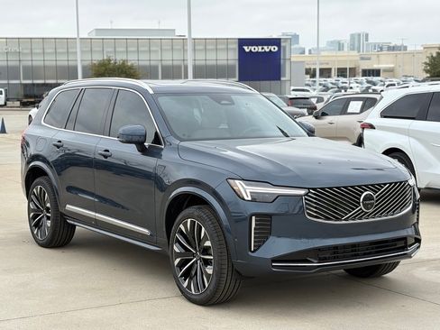 New 2026 Volvo XC90 B6 Plus image 4