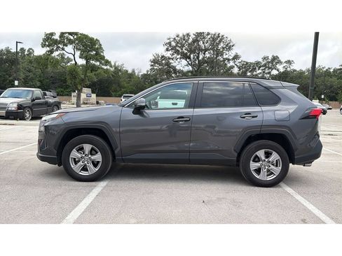 Used 2025 Toyota RAV4 XLE AWD/4WD image 10