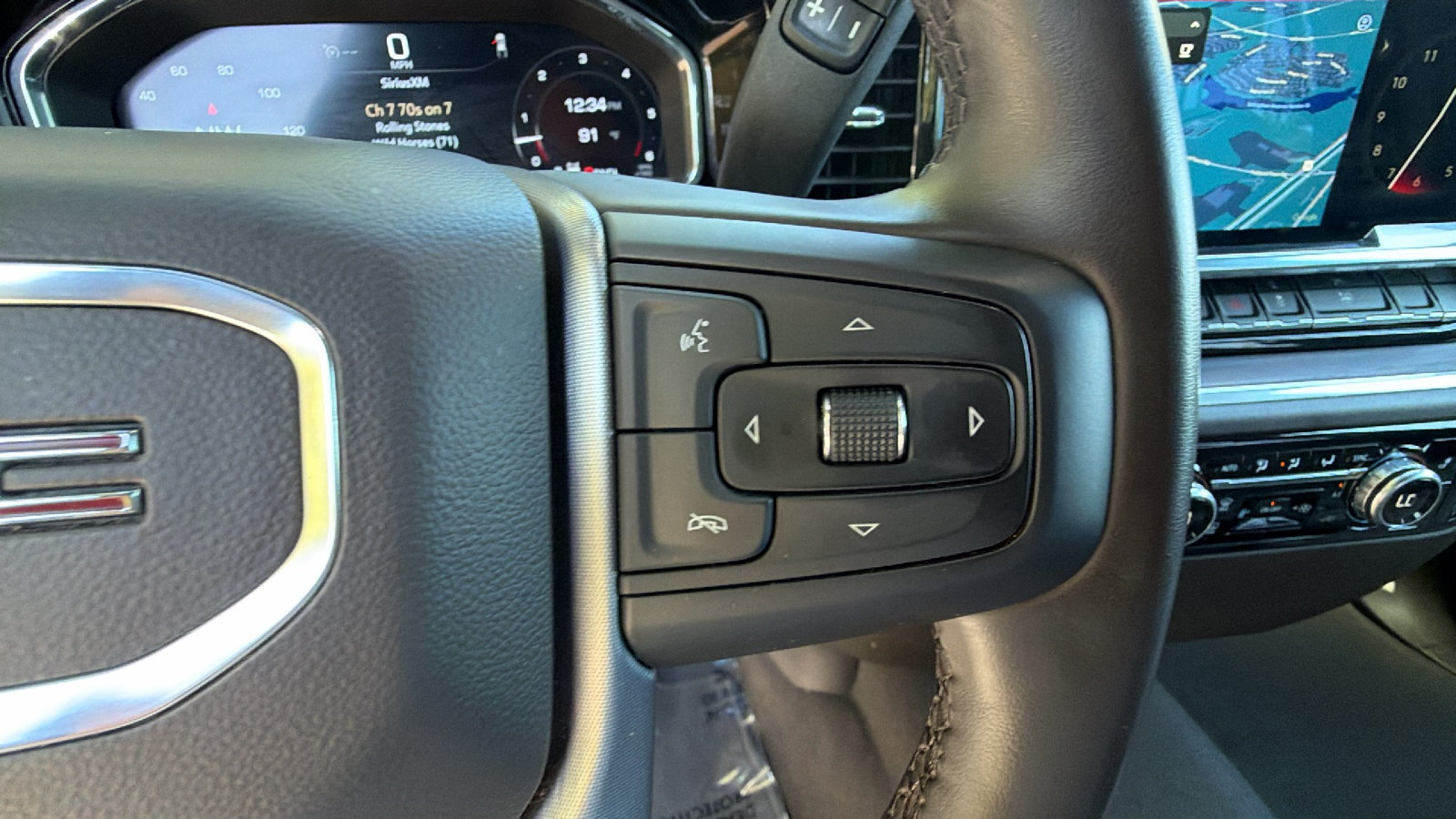 Used 2025 GMC Sierra 1500 SLT AWD/4WD image 28