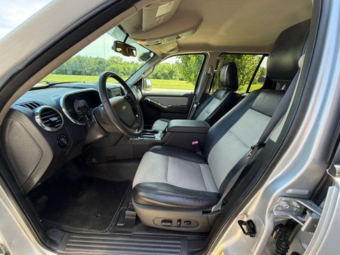 Used 2009 Ford Explorer Sport Trac Limited RWD image 10