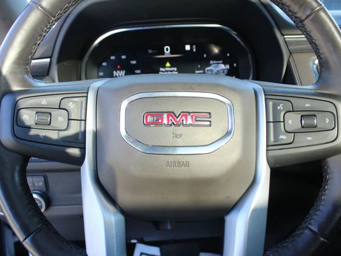 Used 2023 GMC Yukon SLT image 23