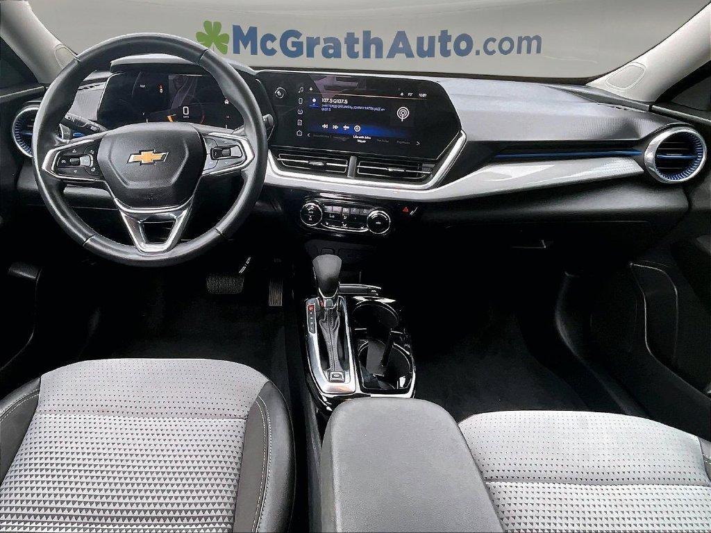 Used 2024 Chevrolet Trax LT w/ Driver Confidence Package FWD image 9