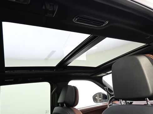 New 2025 Lincoln Navigator Reserve image 17