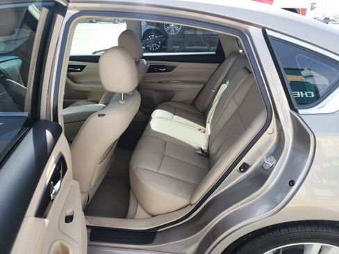 Used 2013 Nissan Altima 3.5 SL w/ Technology Pkg image 20