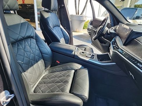 Used 2024 BMW X5 xDrive40i w/ Premium Package image 23