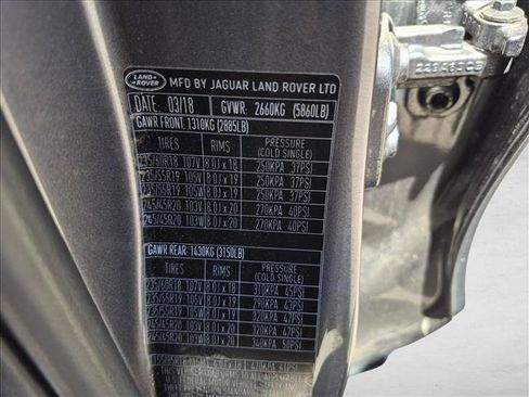 Used 2018 Land Rover Discovery Sport SE AWD/4WD image 16