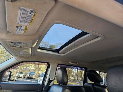 Used 2008 Dodge Nitro SE image 17