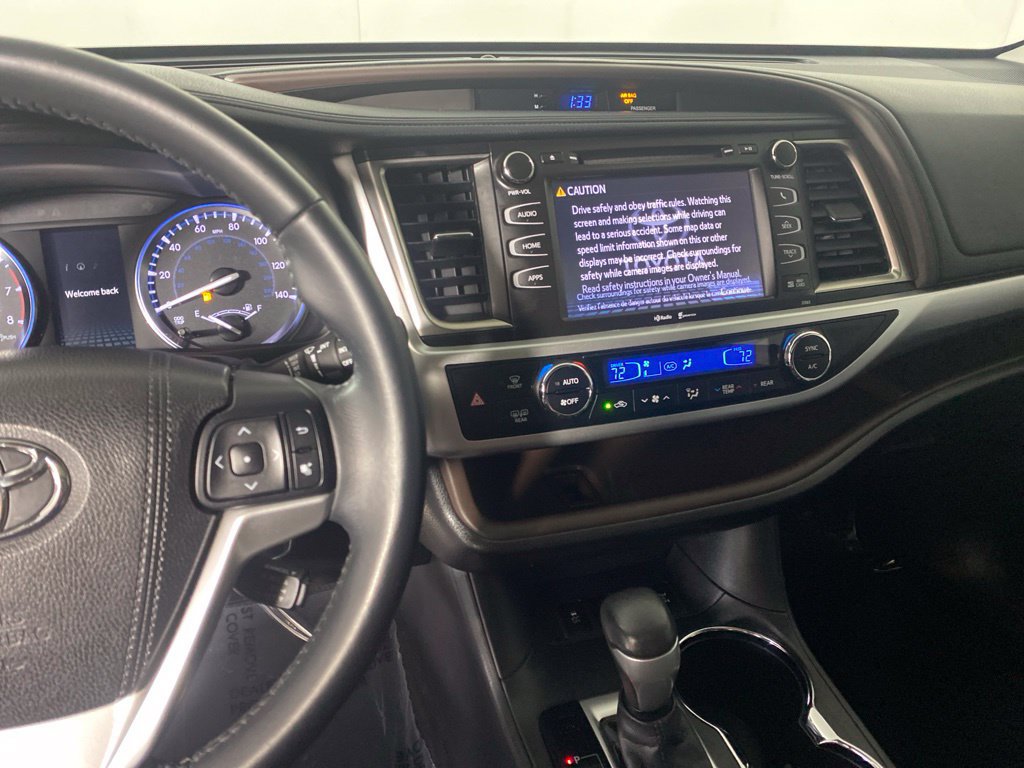 Used 2015 Toyota Highlander XLE AWD/4WD image 17