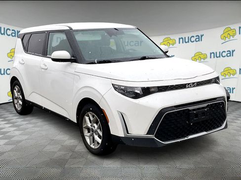 Used 2023 Kia Soul LX w/ LX Technology Package image 1