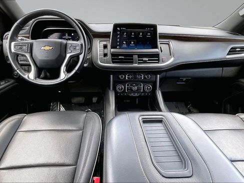 Used 2023 Chevrolet Suburban Premier AWD/4WD image 16