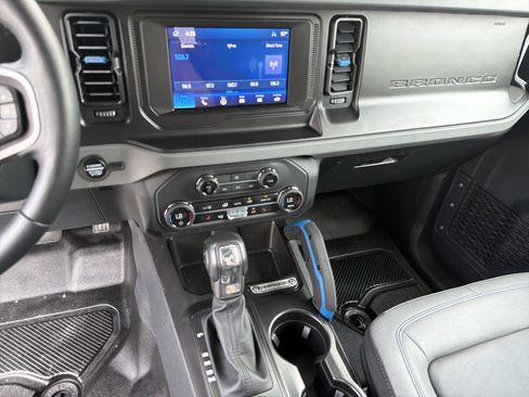 Used 2023 Ford Bronco Black Diamond AWD/4WD image 32