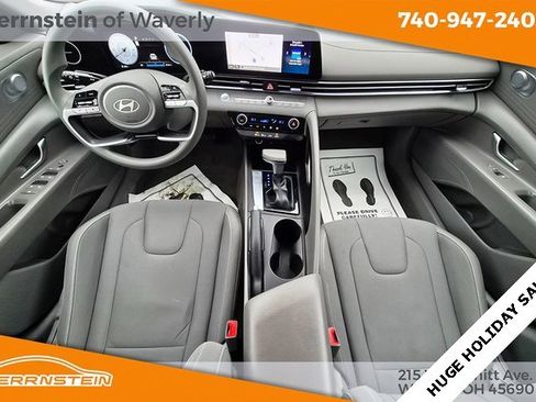 Used 2024 Hyundai Elantra SEL image 13