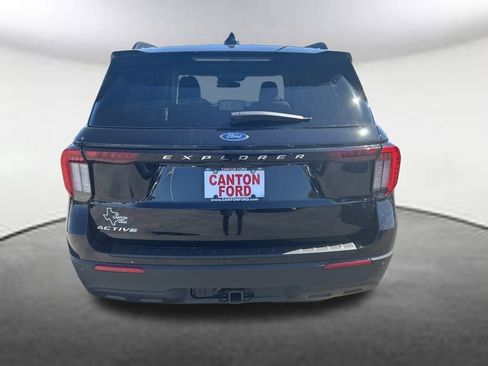 New 2025 Ford Explorer Active image 4