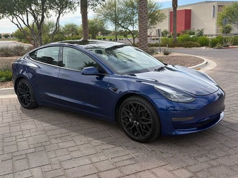 Used 2022 Tesla Model 3 Long Range AWD/4WD image 1