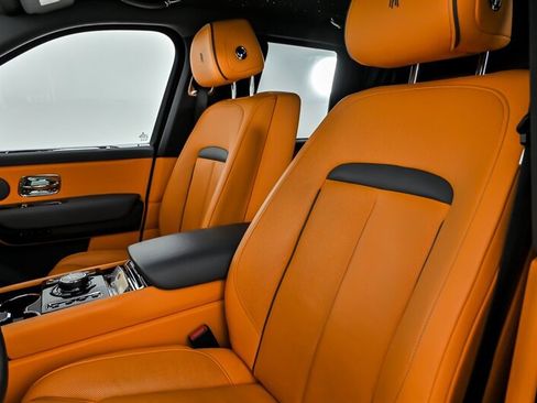 Used 2022 Rolls-Royce Cullinan AWD/4WD image 19