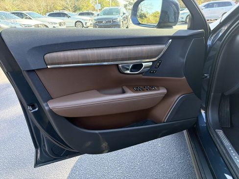 Certified 2022 Volvo V90 B6 Cross Country image 48