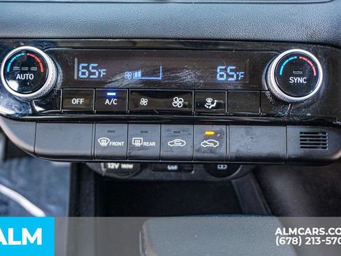 Used 2024 Hyundai Elantra SEL FWD image 41