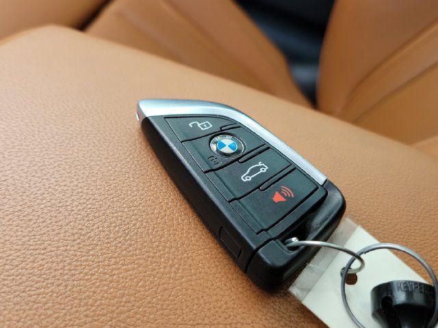 Used 2022 BMW 430i xDrive Coupe w/ M Sport Package AWD/4WD image 35