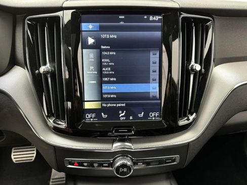 Used 2018 Volvo XC60 T8 R-Design w/ Convenience Package image 16