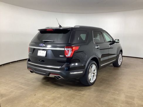 Used 2018 Ford Explorer Limited w/ Equipment Group 301A AWD/4WD image 5