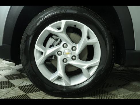Used 2024 Chevrolet Trax LS w/ LS Convenience Package image 7