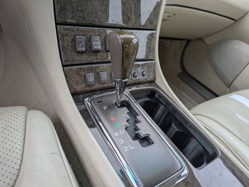 Used 2002 Lexus LS 430 RWD image 11