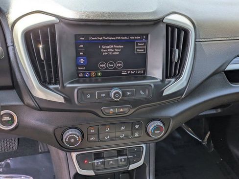 Used 2024 GMC Terrain SLE image 19