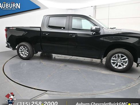 Used 2025 Chevrolet Silverado 1500 LT image 13