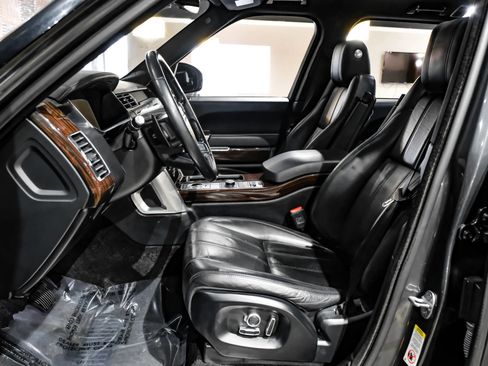Used 2017 Land Rover Range Rover HSE AWD/4WD image 4