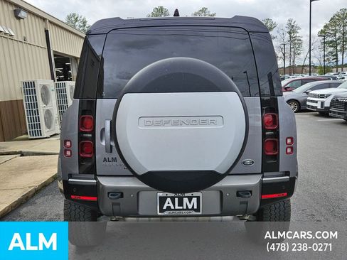 Used 2022 Land Rover Defender 90 X-Dynamic S image 8