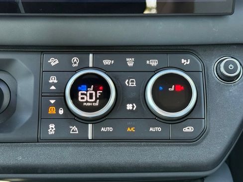 Certified 2024 Land Rover Defender 110 X-Dynamic SE AWD/4WD image 23