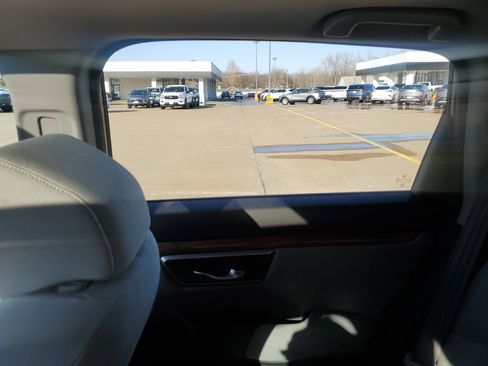 Used 2017 Honda CR-V EX image 12